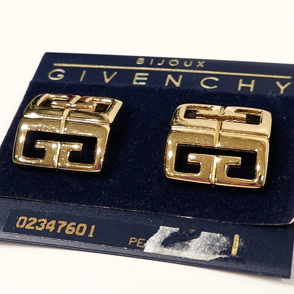 Givenchy Logo Vintage NWT Stud Earrings Gold Tone Chunky 80s Givenchy 4G Logo - Picture 5 of 15